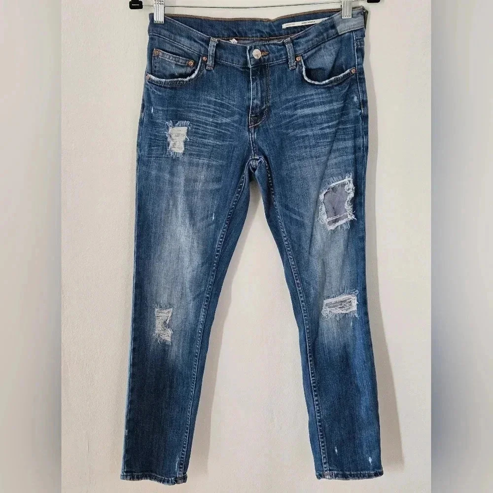 ZARA WOMAN Blue Distressed Relaxed Fit Medium Rise Jeans Size‎ 4
